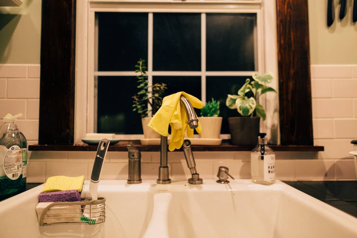 Clean dishes with your hands Clean dishes with your hands